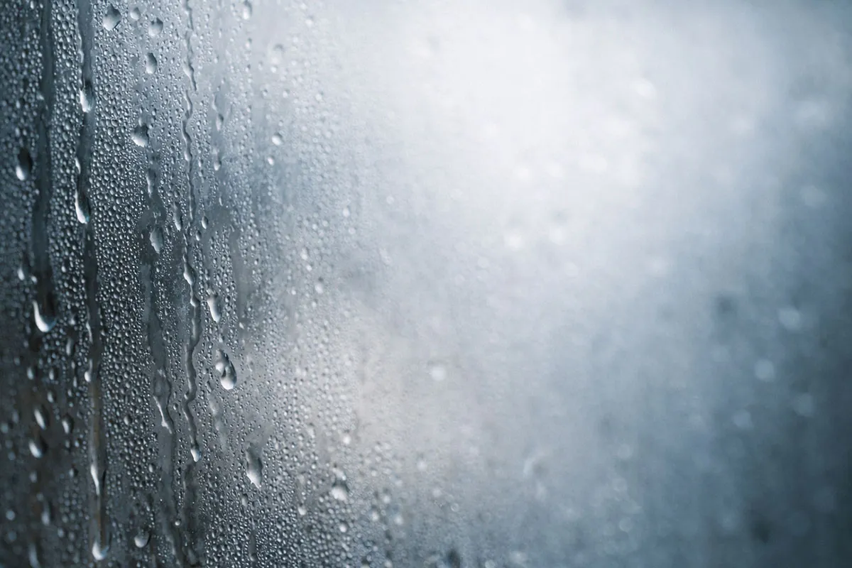 静けさを壊してしまう色